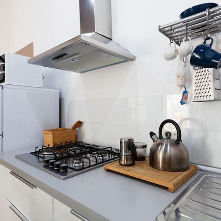 Appartamento Moderno Nel Centro Storico Naples Luaran gambar