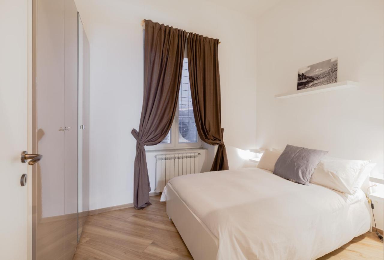 Appartamento Moderno Nel Centro Storico Naples Luaran gambar